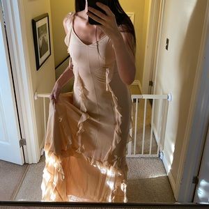 Gorgeous Elizabeth and James Dress